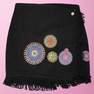 🎀DESIGUAL🎀Black Bouclé Skirt, Fringe Hem🎀Mandala Embellishments🎀EU 36/US 4🎀